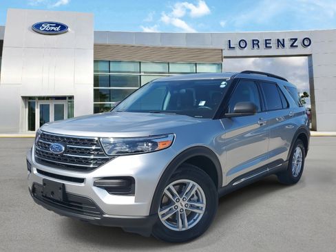 Used 2023 Ford Explorer XLT image 1