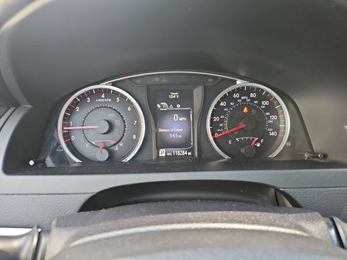 Used 2017 Toyota Camry SE FWD image 24