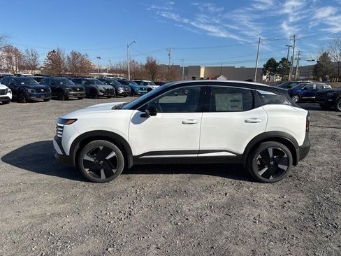 New 2026 Nissan Kicks SR w/ SR Premium Package image 9