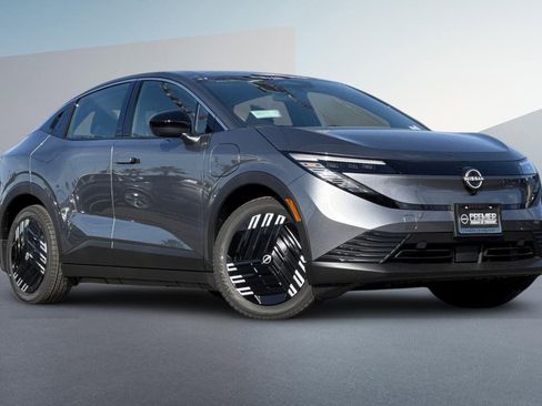 New 2026 Nissan Leaf w/ Illuminated Package image 2