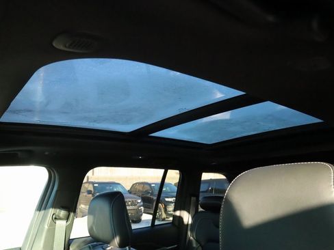 New 2025 Jeep Grand Cherokee Limited image 16