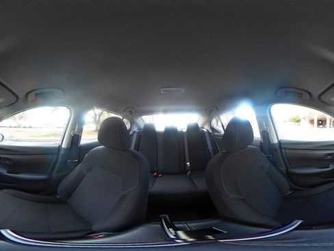 Used 2025 Nissan Sentra S image 37