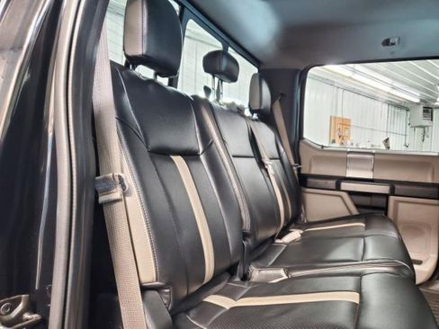 Used 2017 Ford F250 XLT w/ XLT Premium Package image 8