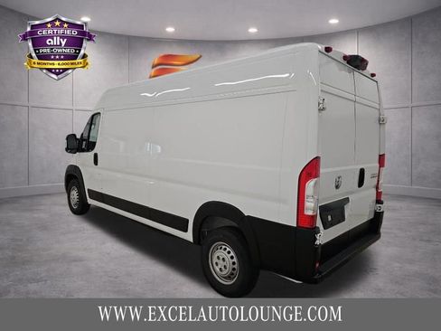 Used 2025 RAM ProMaster 2500 w/ Convenience Group image 3