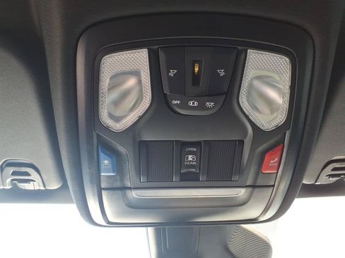 Used 2025 RAM 1500 Tradesman AWD/4WD image 11