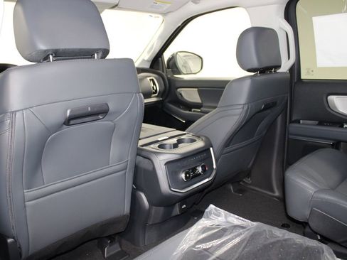 New 2026 Ford Expedition Active image 27