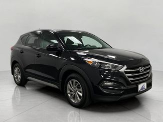 Used 2017 Hyundai Tucson SE video 1