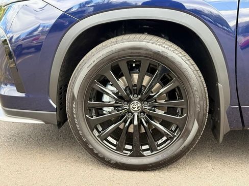 Certified 2026 Toyota Highlander XSE AWD/4WD image 9
