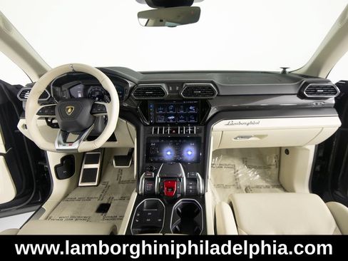 Used 2023 Lamborghini Urus S AWD/4WD image 11
