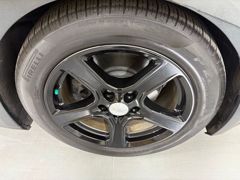 Used 2018 Chevrolet Camaro LT image 13