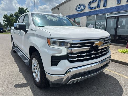 Used 2023 Chevrolet Silverado 1500 LTZ AWD/4WD image 2