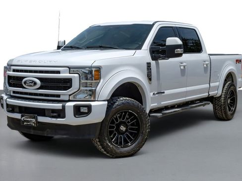Used 2022 Ford F250 Lariat w/ Lariat Value Package AWD/4WD image 5