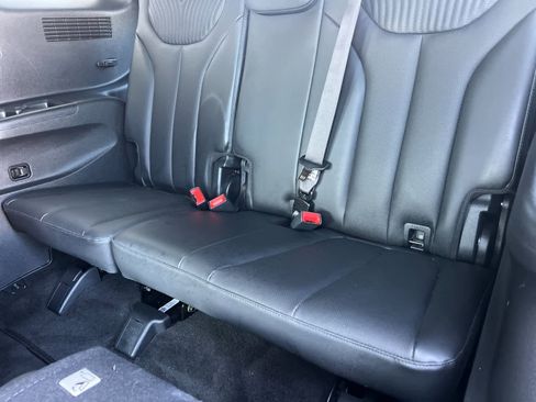 Used 2025 Hyundai Palisade Calligraphy image 16