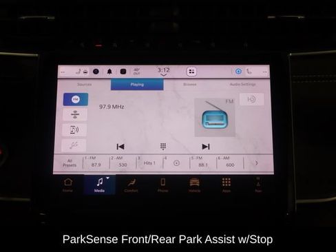Used 2024 Jeep Grand Cherokee Limited w/ Luxury Tech Group II AWD/4WD image 23