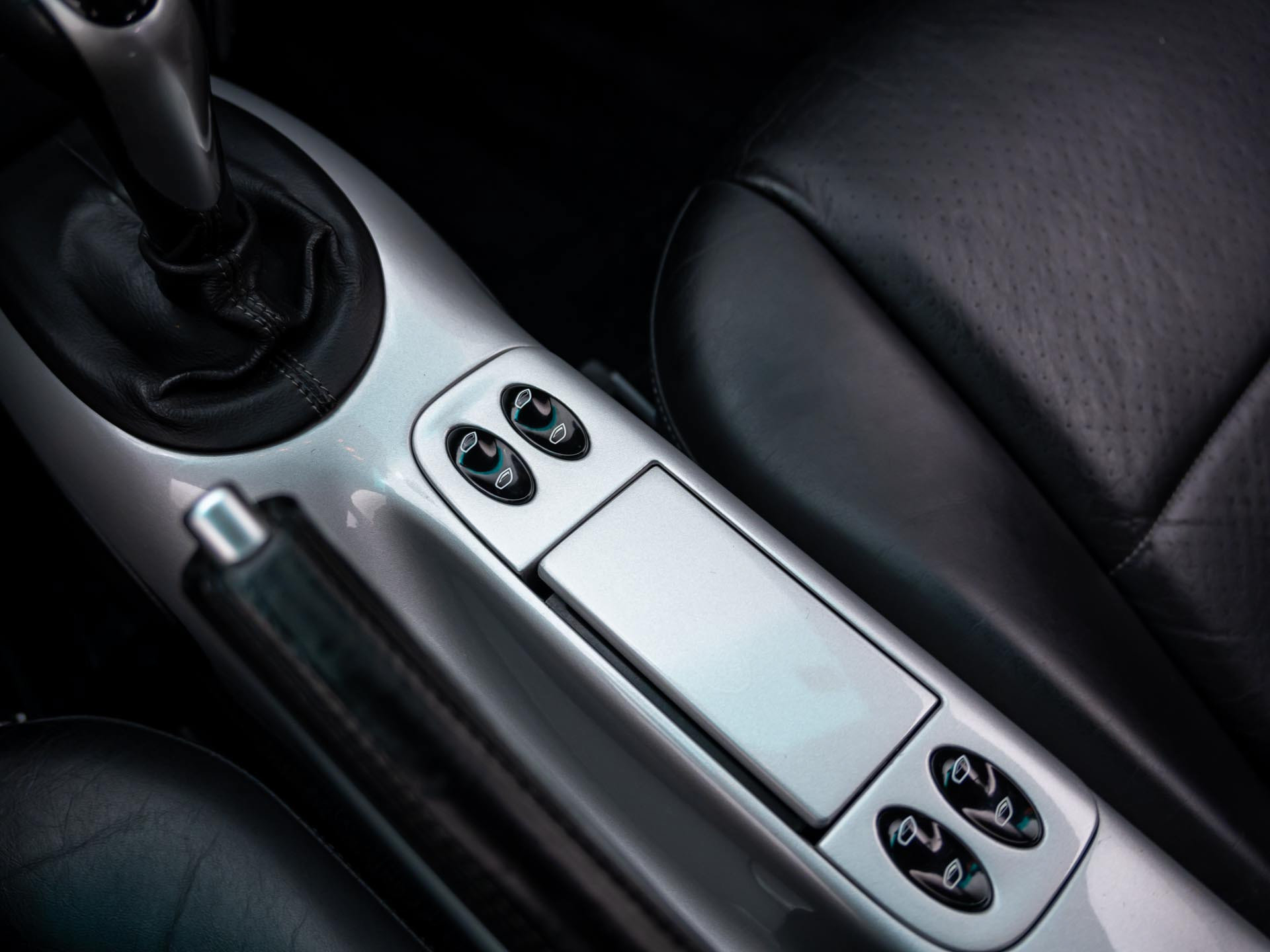 Used 2000 Porsche 911 Carrera RWD image 18