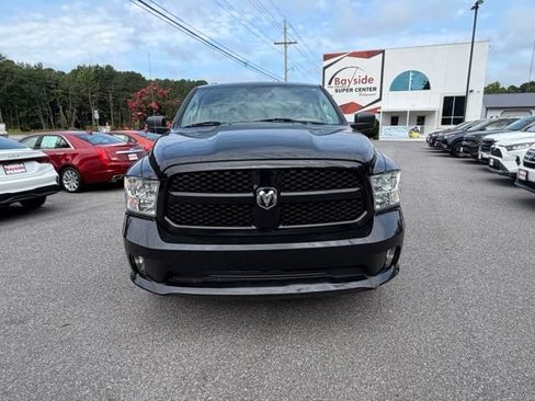 Used 2019 RAM 1500 Express AWD/4WD image 4
