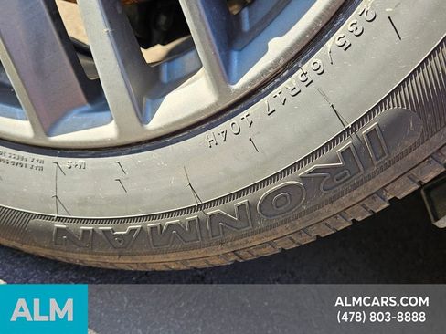 Used 2024 Nissan Rogue S image 9