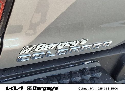Used 2023 Chevrolet Colorado LT RWD image 30