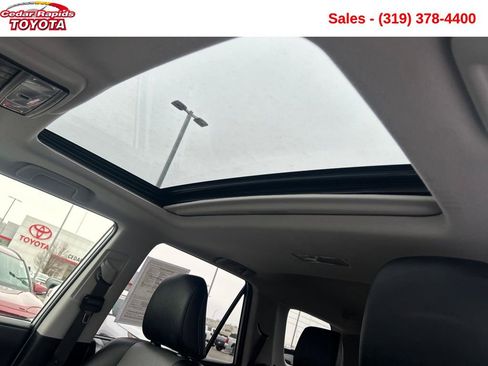 Used 2022 Toyota 4Runner SR5 Premium w/ Moonroof Package image 19