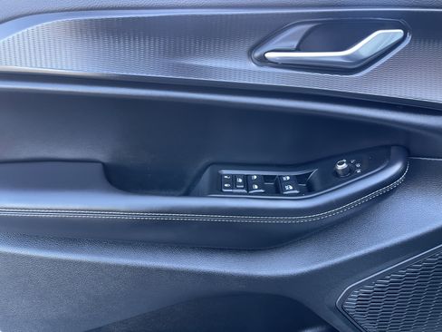 New 2025 Jeep Grand Cherokee L Laredo image 13