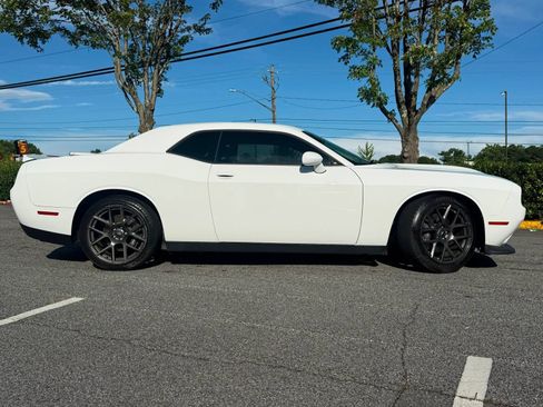 Used 2019 Dodge Challenger GT w/ Performance Handling Group RWD image 2