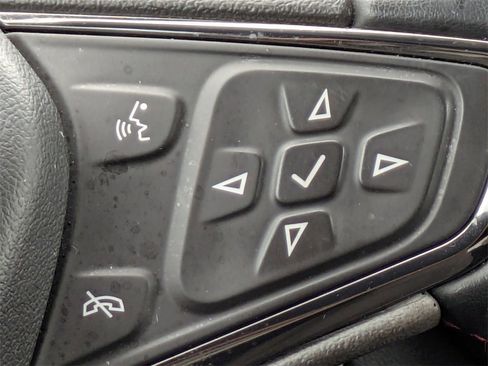 Used 2024 Chevrolet Equinox RS image 29