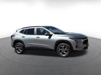 Used 2025 Chevrolet Trax LT video 2