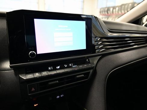 Used 2025 Toyota Camry LE image 15