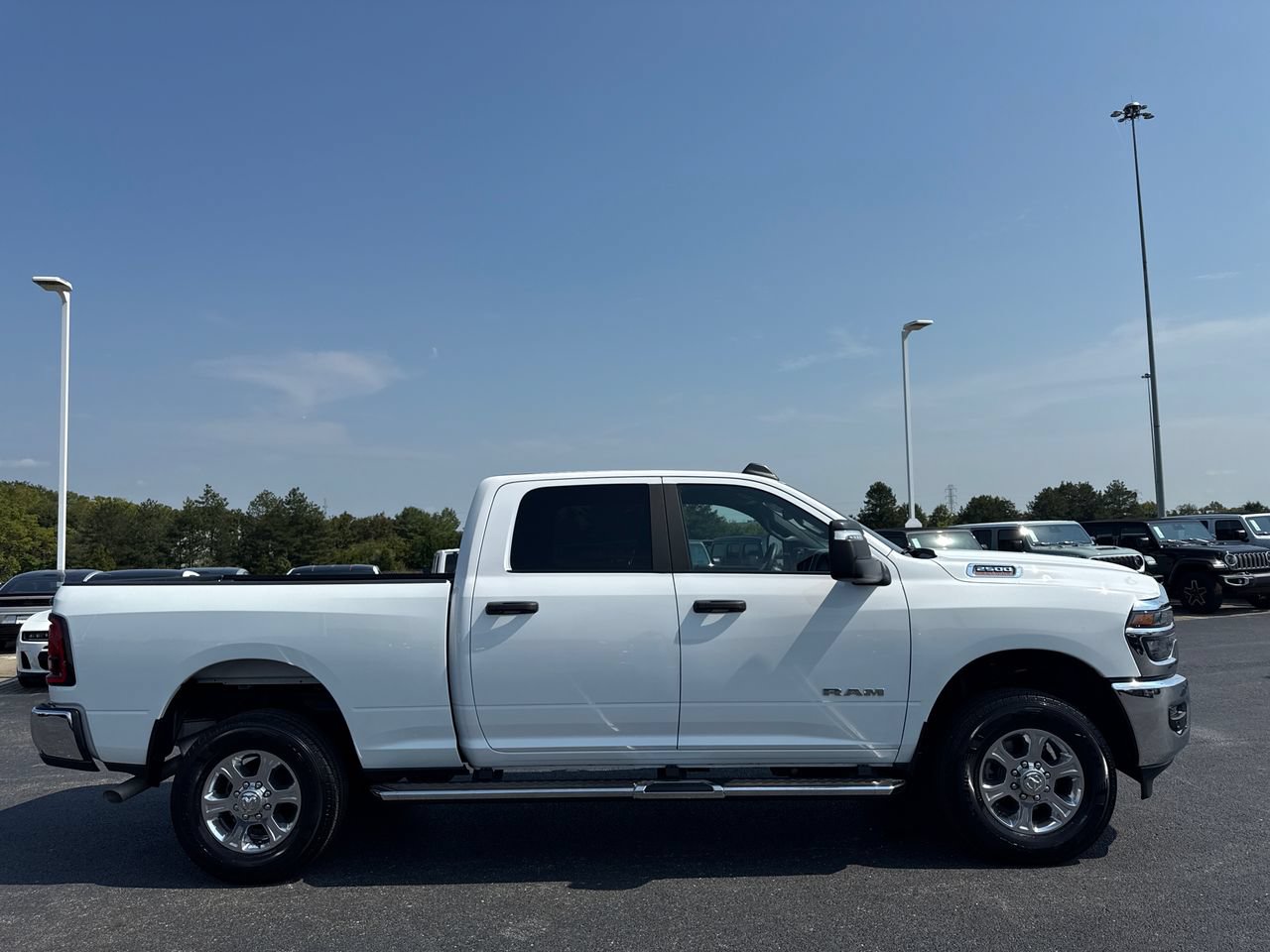 Used 2025 RAM 2500 Big Horn AWD/4WD image 2