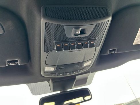 Used 2022 Ford F450 Platinum w/ FX4 Off-Road Package image 32