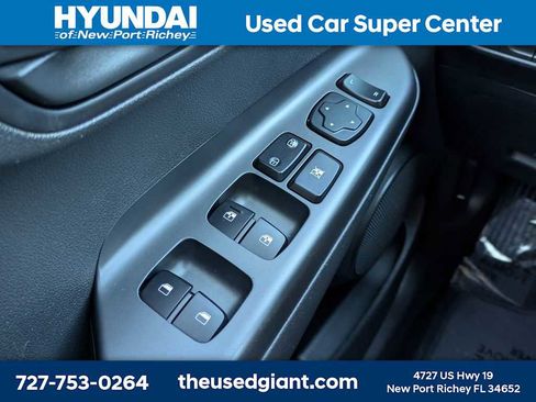 Used 2018 Hyundai Kona SEL image 35