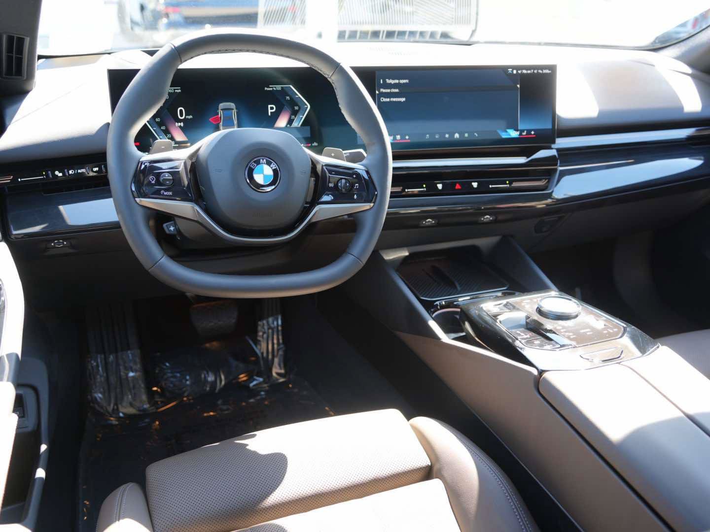 Used 2026 BMW 530i RWD image 7