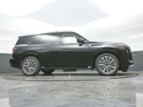 New 2026 INFINITI QX80 Luxe w/ Exterior Package image 40