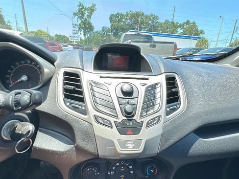 Used 2012 Ford Fiesta SE FWD image 39
