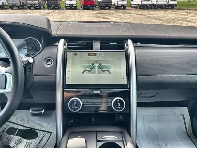 Used 2023 Land Rover Discovery HSE R-Dynamic AWD/4WD image 14