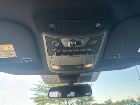 Used 2022 Ford F350 Lariat AWD/4WD image 22