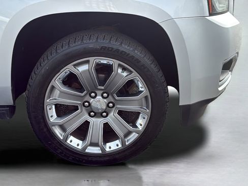 Used 2015 GMC Yukon Denali w/ Premium Package image 24