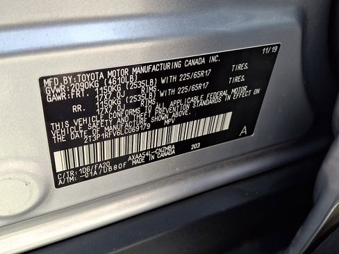 Used 2020 Toyota RAV4 XLE w/ Convenience Package image 27