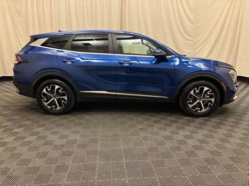 Certified 2025 Kia Sportage EX FWD image 4