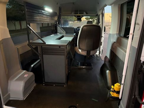 Used 2019 Ford Transit 150 XLT image 25