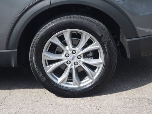 Used 2023 Ford Explorer XLT w/ Equipment Group 202A AWD/4WD image 29