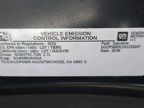 Used 2025 Chevrolet Colorado W/T w/ WT Custom Package RWD image 14