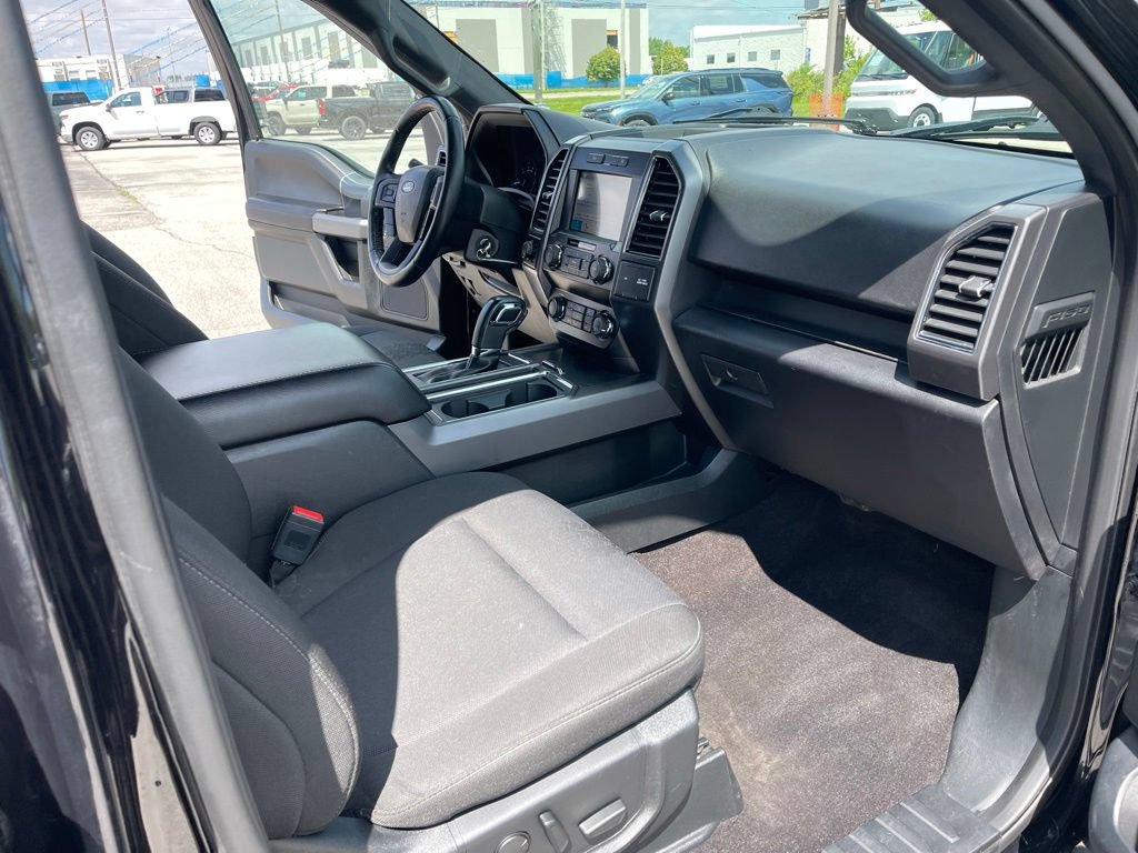 Used 2019 Ford F150 XLT w/ Equipment Group 302A Luxury AWD/4WD image 19