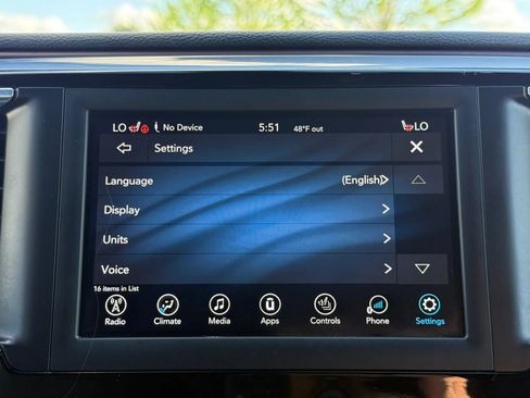Used 2020 Chrysler Pacifica Touring-L FWD image 41