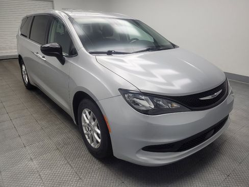 Used 2024 Chrysler Voyager LX FWD image 13