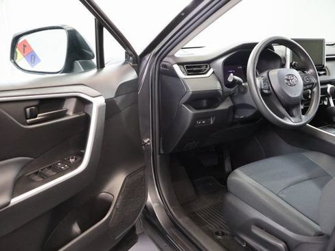 Used 2023 Toyota RAV4 LE AWD/4WD image 10