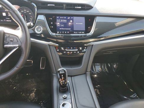 Certified 2023 Cadillac XT6 Sport w/ Technology Package image 17