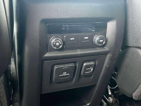 Used 2023 Chevrolet Traverse RS AWD/4WD image 16