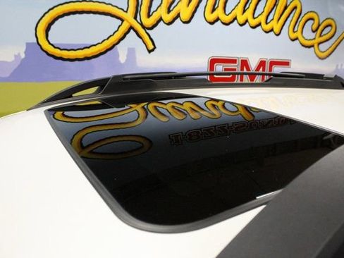 Used 2022 Subaru Outback Limited AWD/4WD image 2