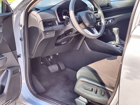 Used 2025 Honda CR-V EX image 3